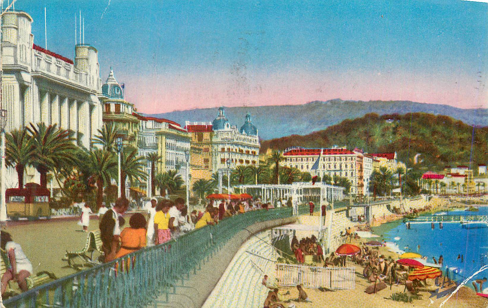 CPM Nice la Promenade des Anglais et le Palais de la Mediterrannee