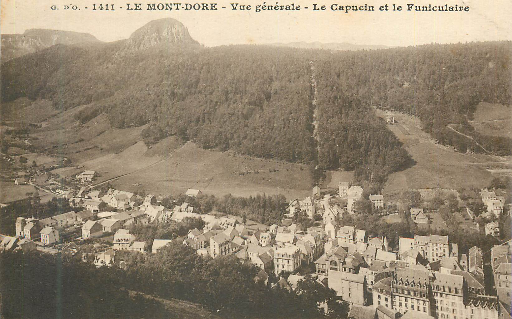 CPA Le Mont Dore Vue Generale le Capucin et le Funiculaire