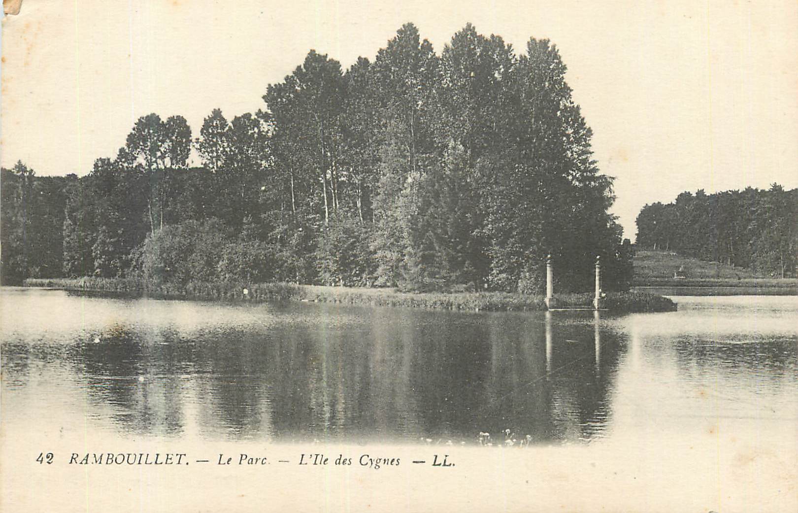 Rambouillet — Le Parc — L'Île des Cygnes — LL.