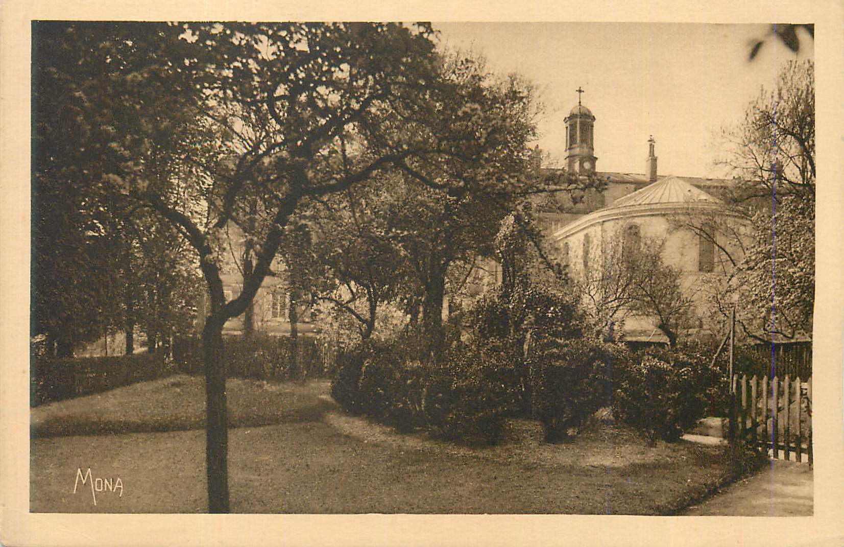 CPA Paris Rue de la Sante Maison des Augustines La maison Cote Est