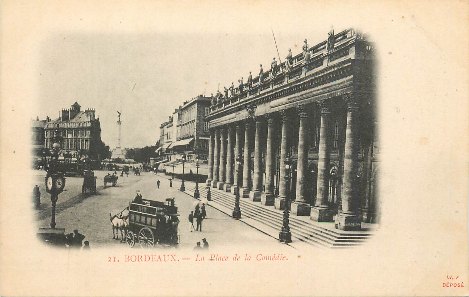 CPA Bordeaux la Place de la Comedie Caleche (carte 1900)