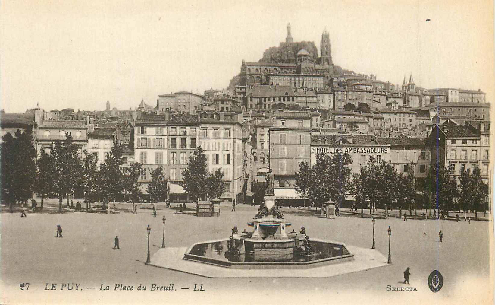 CPA Le Puy la Place du Breuil