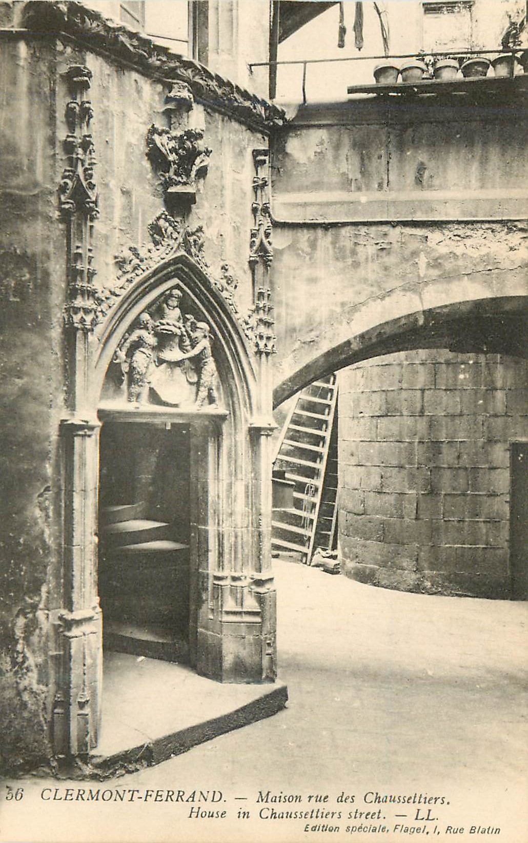 CPA Clermont Ferrand Maison Rue des Chausselliers
