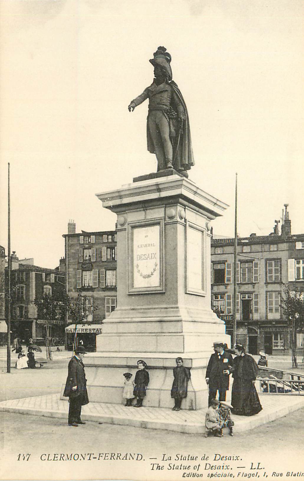 CPA Clermont Ferrand la Statue de Desaix