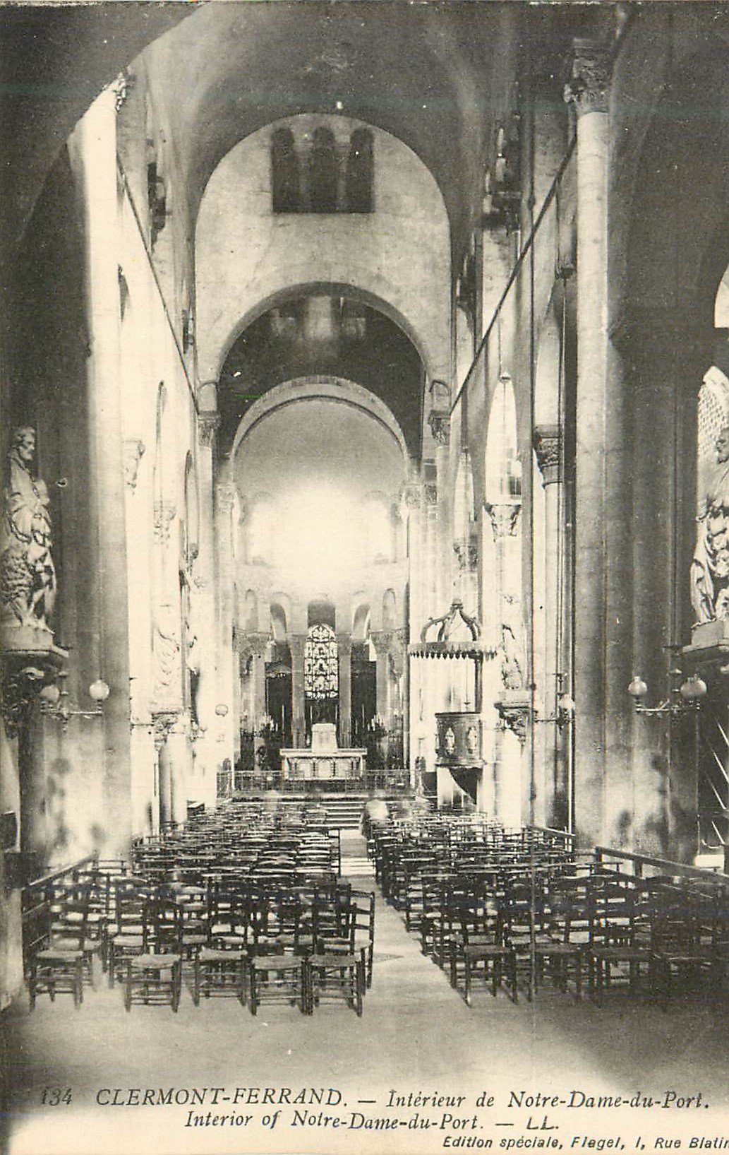 CPA Clermont Ferrand Interieur de Notre Dame du Port