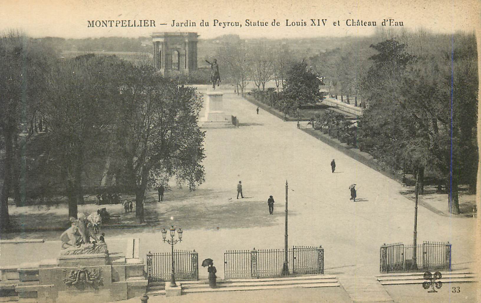 CPA Montpellier Jardin du Peyrou Statue de Louis XIV et Chateau d'Eau