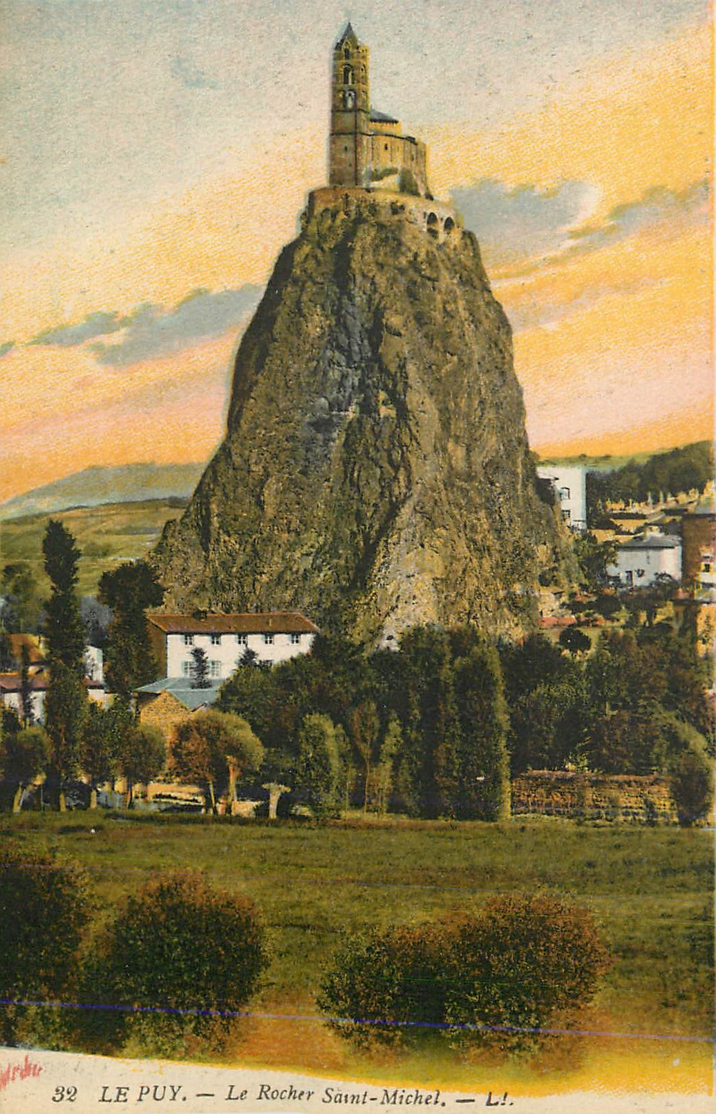 Le Puy — Le Rocher Saint-Michel — L! — n°32