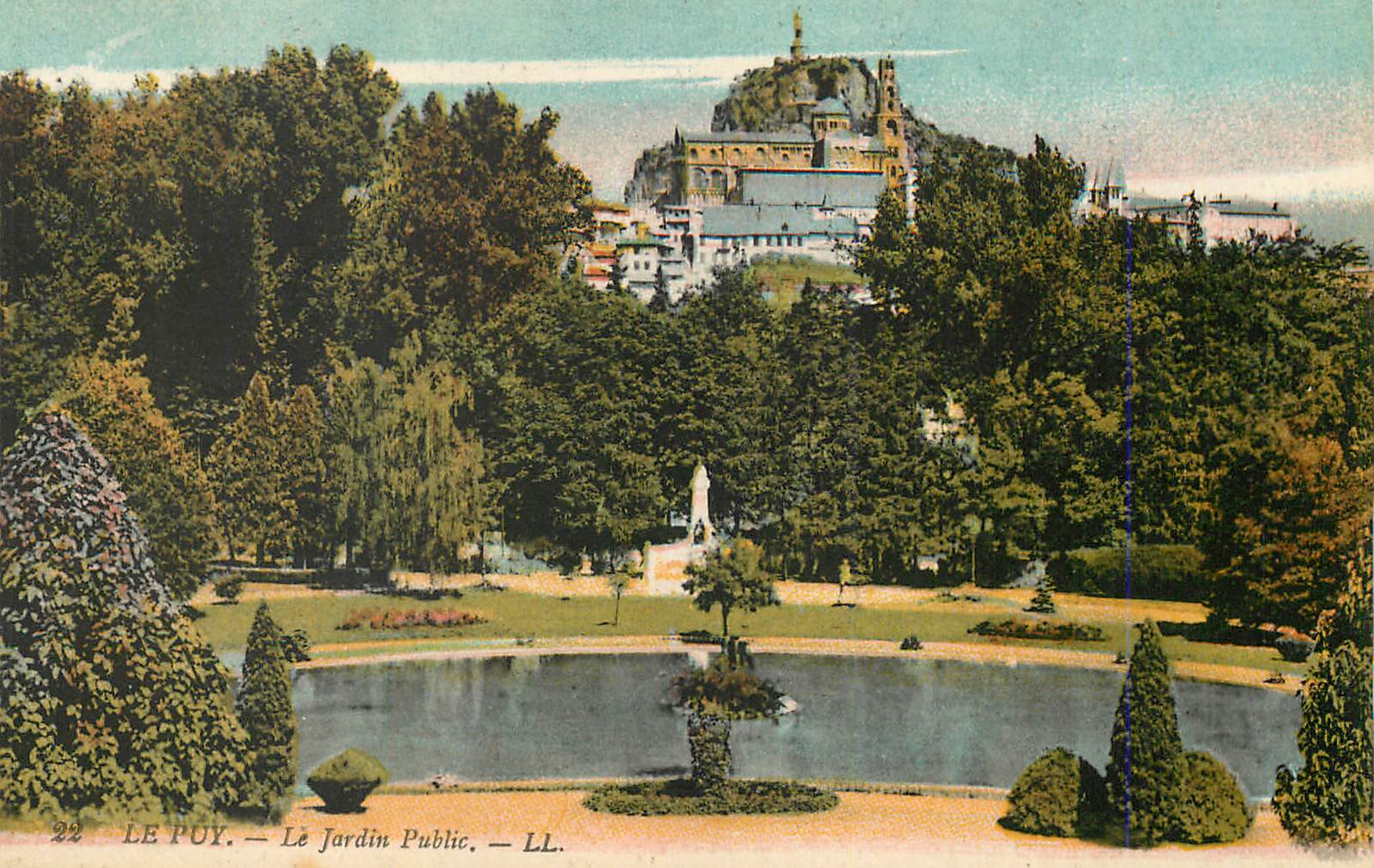 CPA Le Puy le Jardin Public