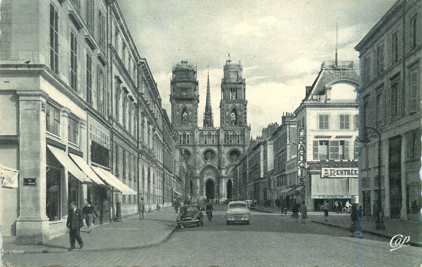 CPM Orleans la Rue Jeanne d'Arc Automobile