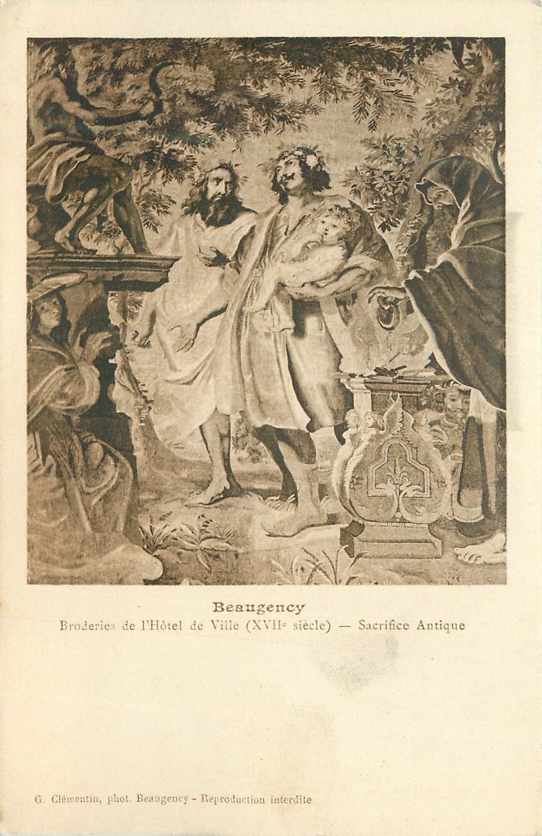 CPA Beaugency Broderies de l'Hotel de Ville (XVIIe siecle) Sacrifice Antique