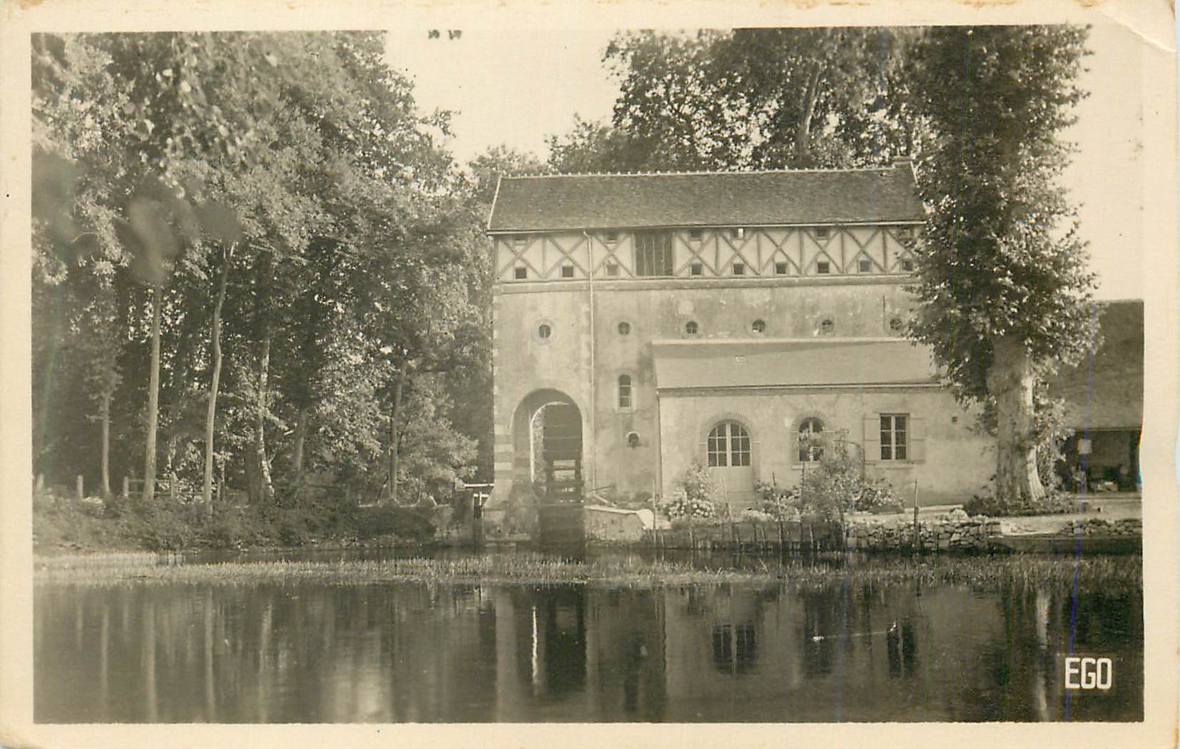 Moulin à eau — Égo — Éditeur EGO