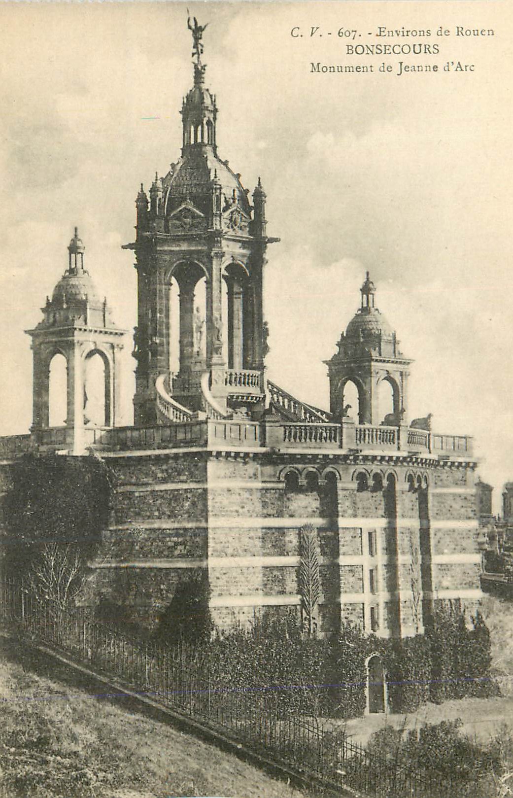 CPA Bonsecours Environs de Rouen Monument de Jeanne d'Arc