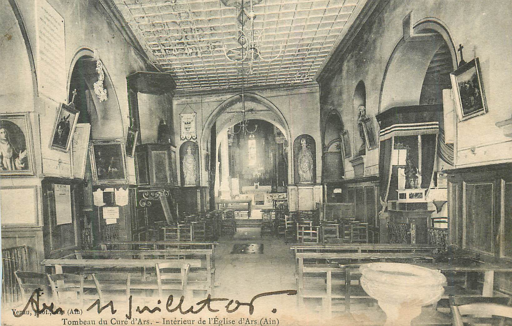 Tombeau du Curé d'Ars — Intérieur de l'Église d'Ars (Ain) — Vertu, phot. M. Juillot