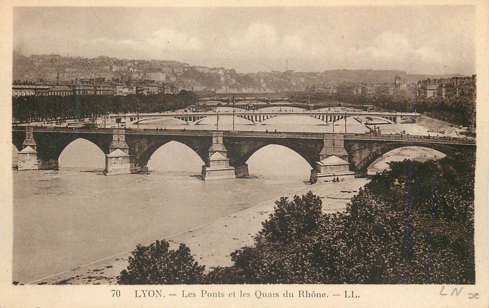 CPA Lyon les Ponts et les Quais du Rhone