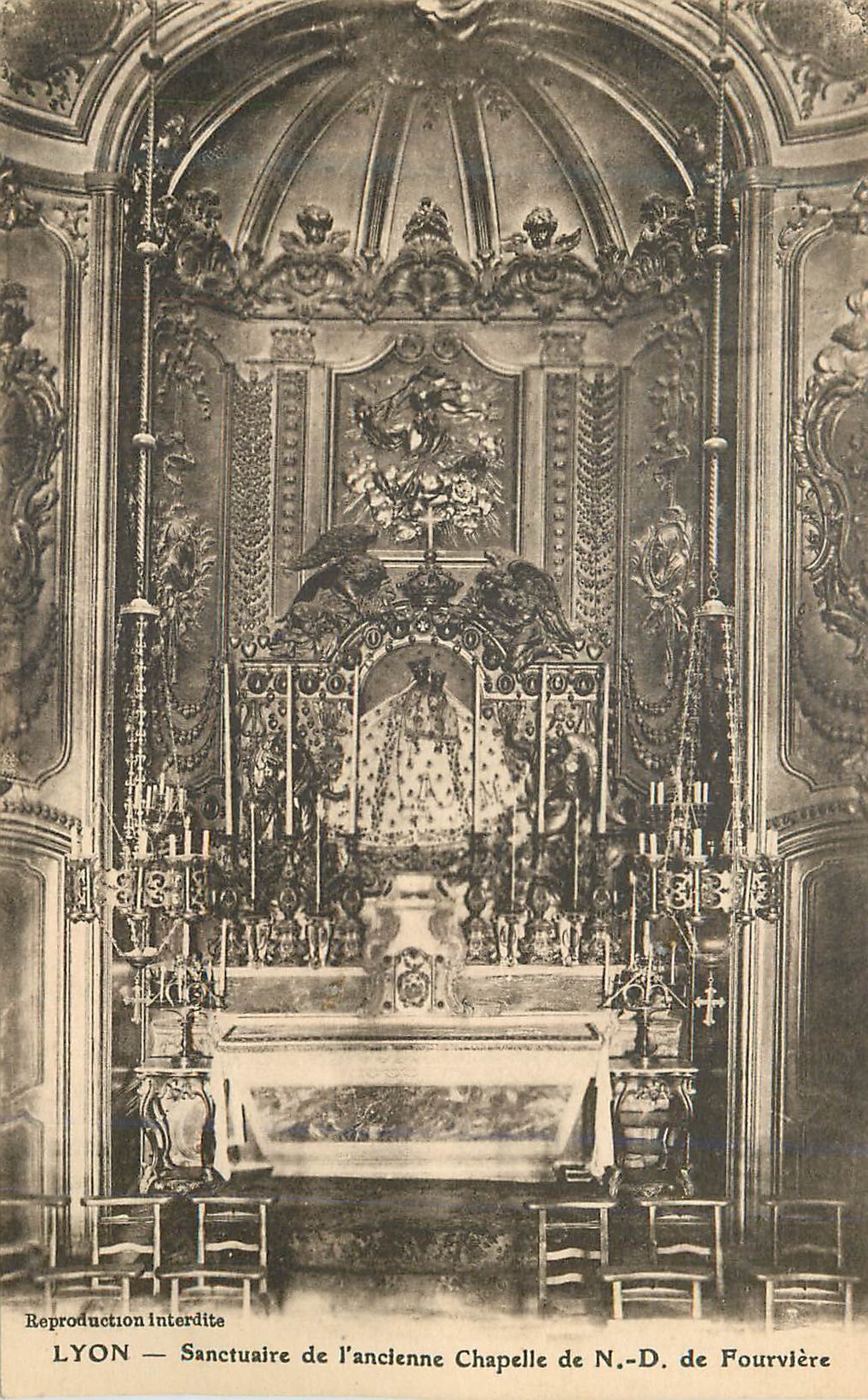 CPA Lyon Sanctuaire de l'Ancienne Chapelle de N D de Fourviere
