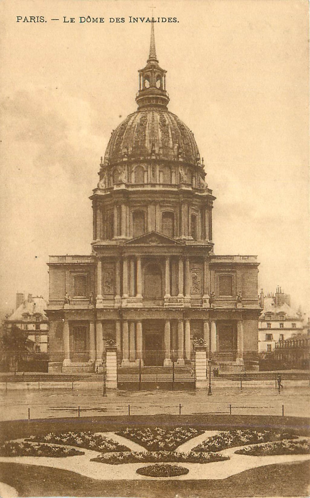CPA Paris le Dome des Invalides