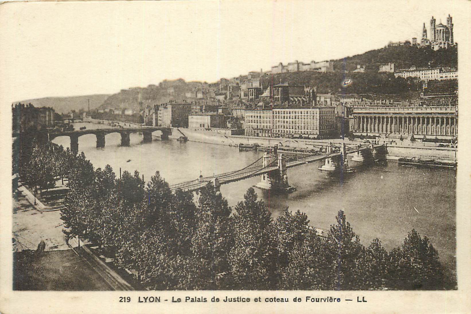 CPA Lyon le Palais de Justice et Coteau de Fourviere