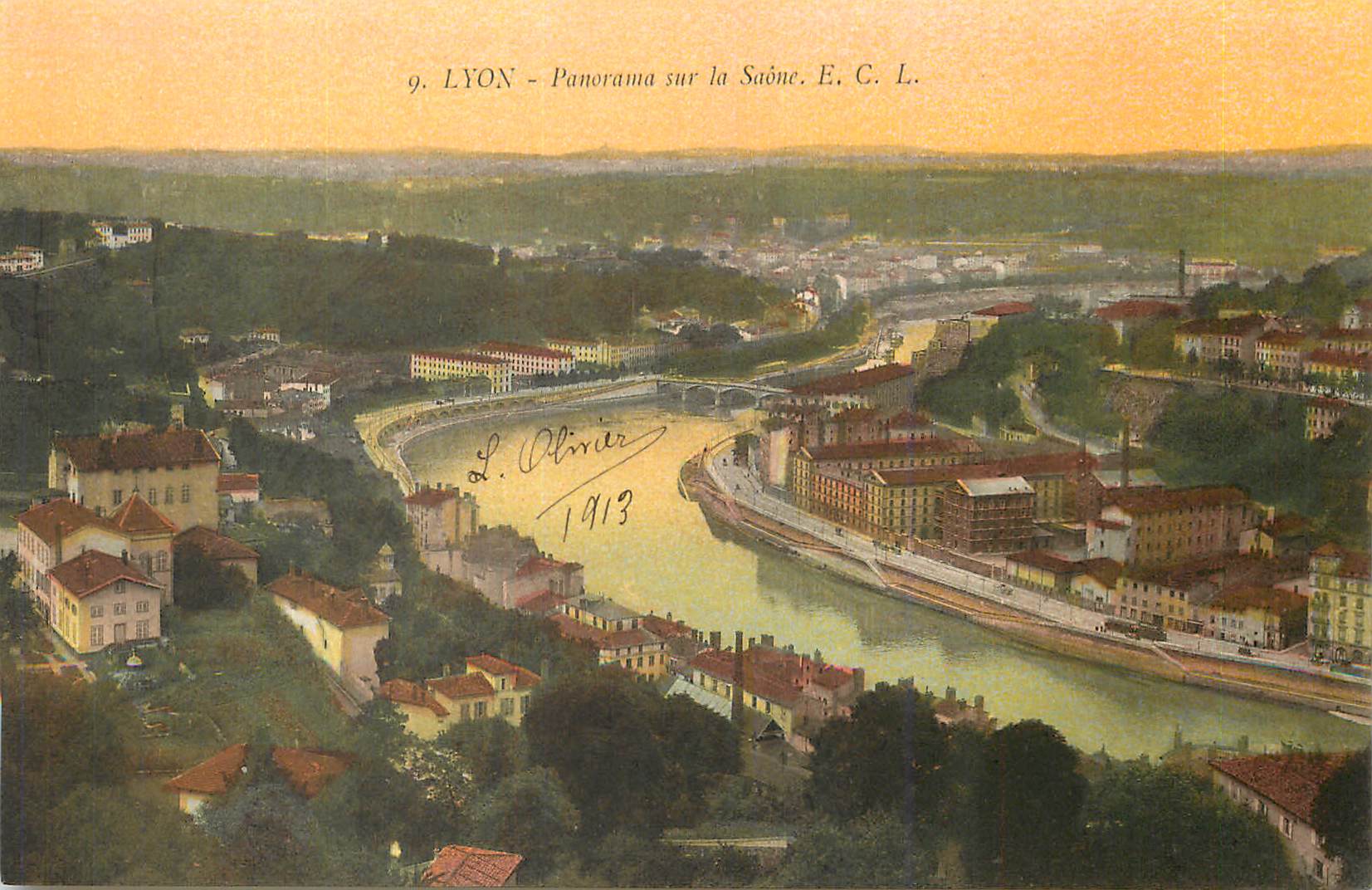 CPA Lyon Panorama sur la Saone