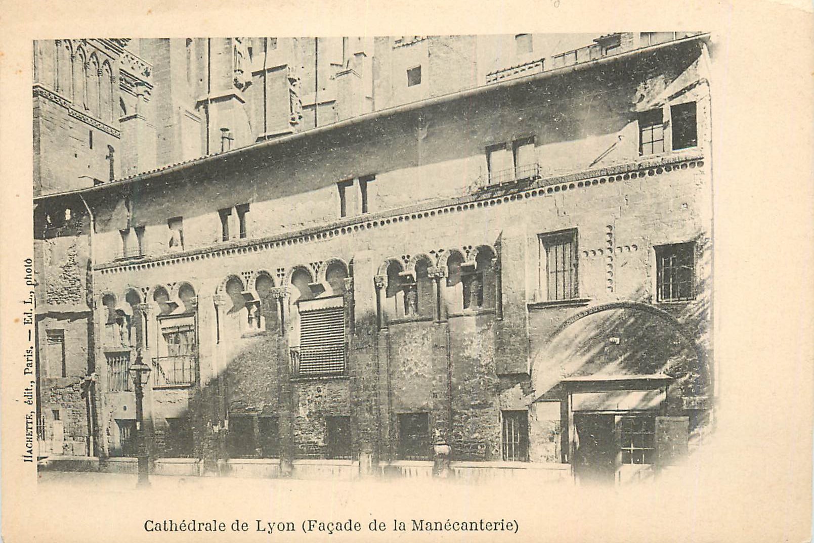 CPA Cathedrale de Lyon (Facade de la Manecanterie)