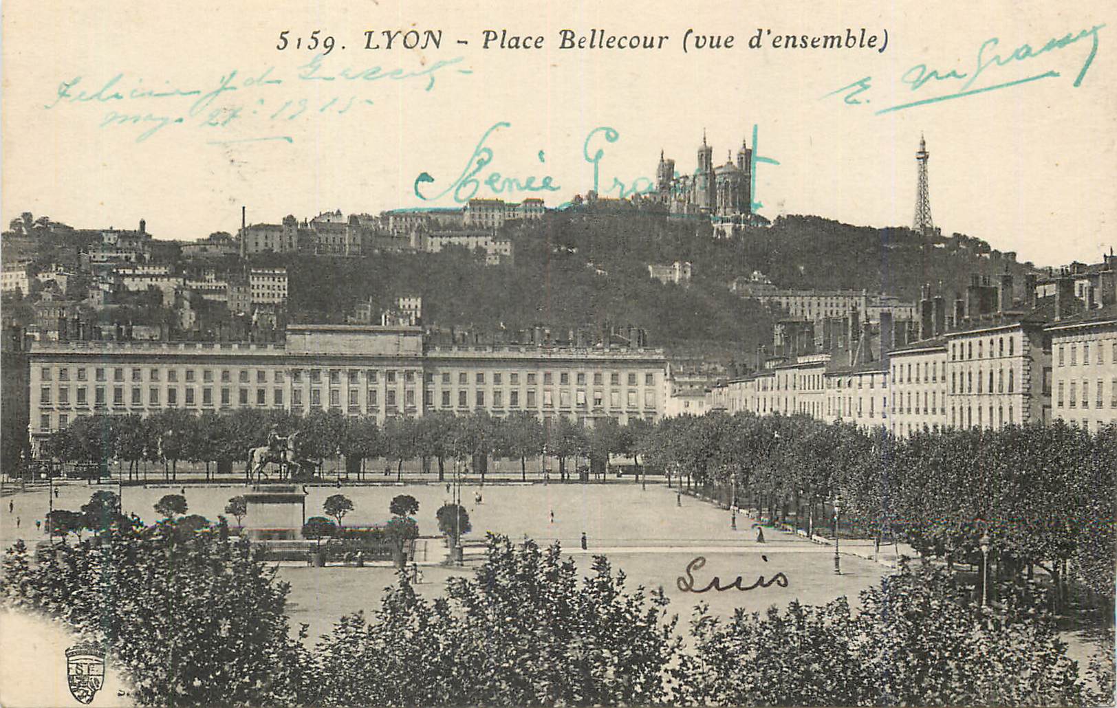 CPA Lyon Place de Bellecour (Vue d'Ensemble)