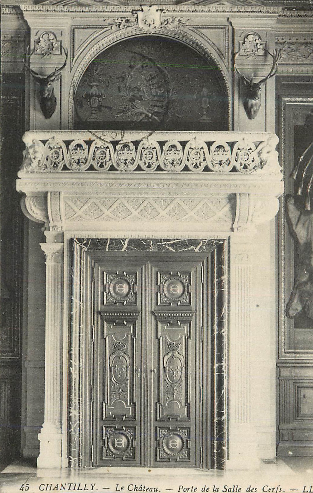 CPA Chantilly Le Chateau Porte de la Salle des Cerfs