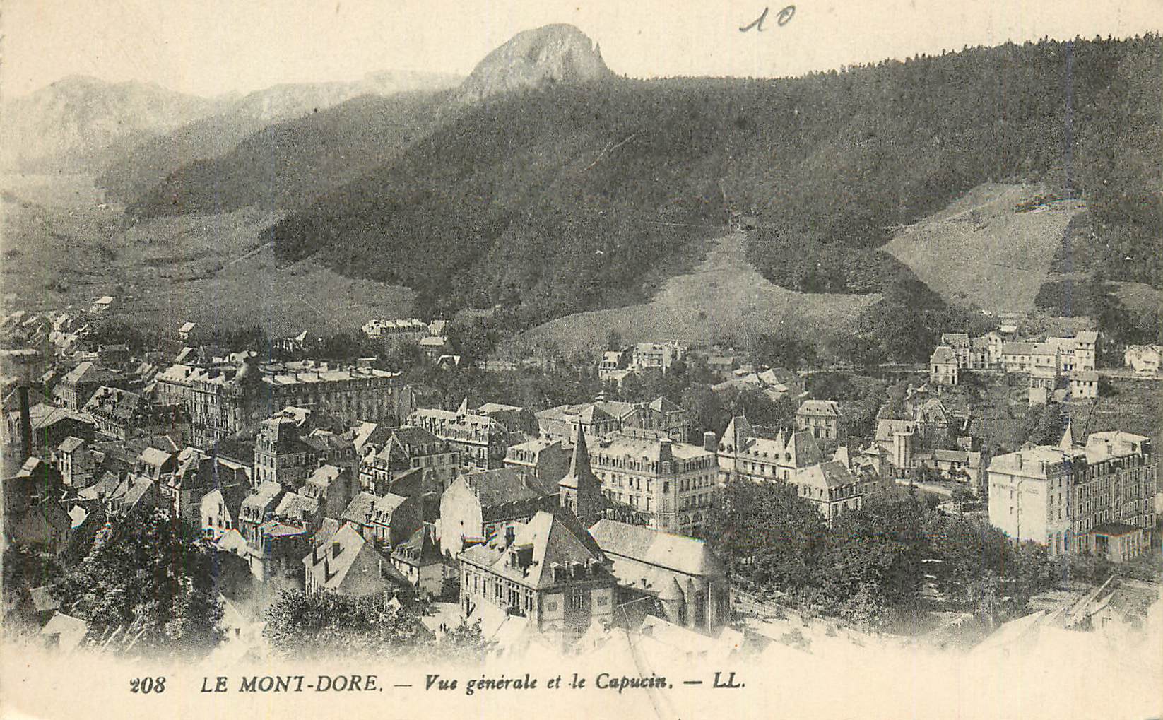 CPA Le Mont Dore Vue Generale et le Capucin