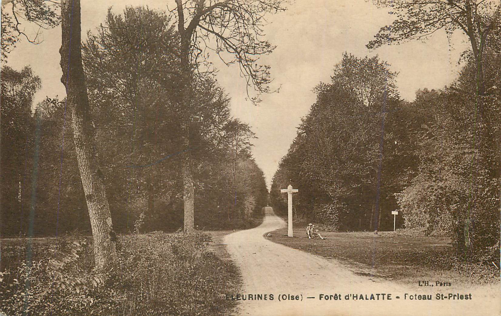 CPA Fleurines (Oise) Fortet d'Halatte Poteau St Priest
