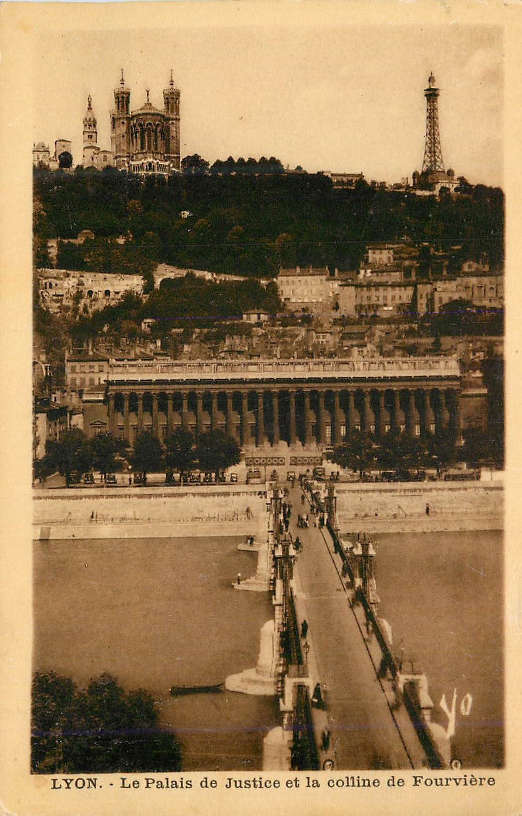 CPA Lyon Palais de Justice et la Colline de Fourviere
