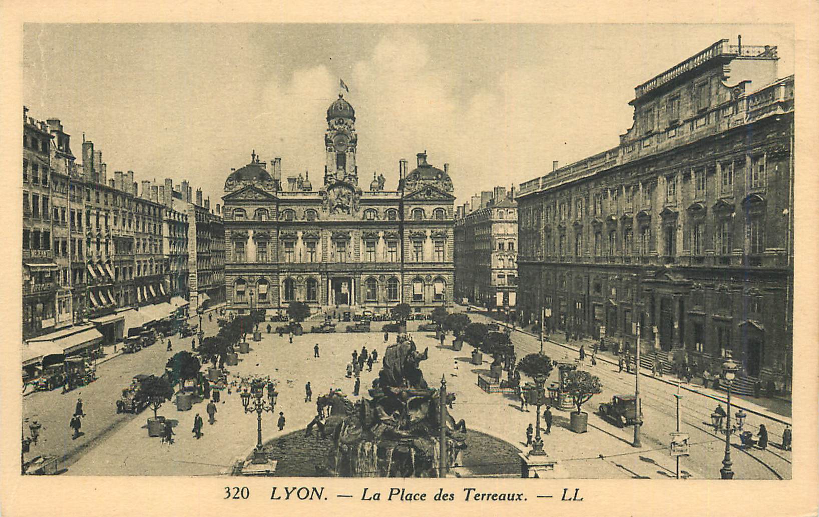 CPA Lyon Place des Terreaux