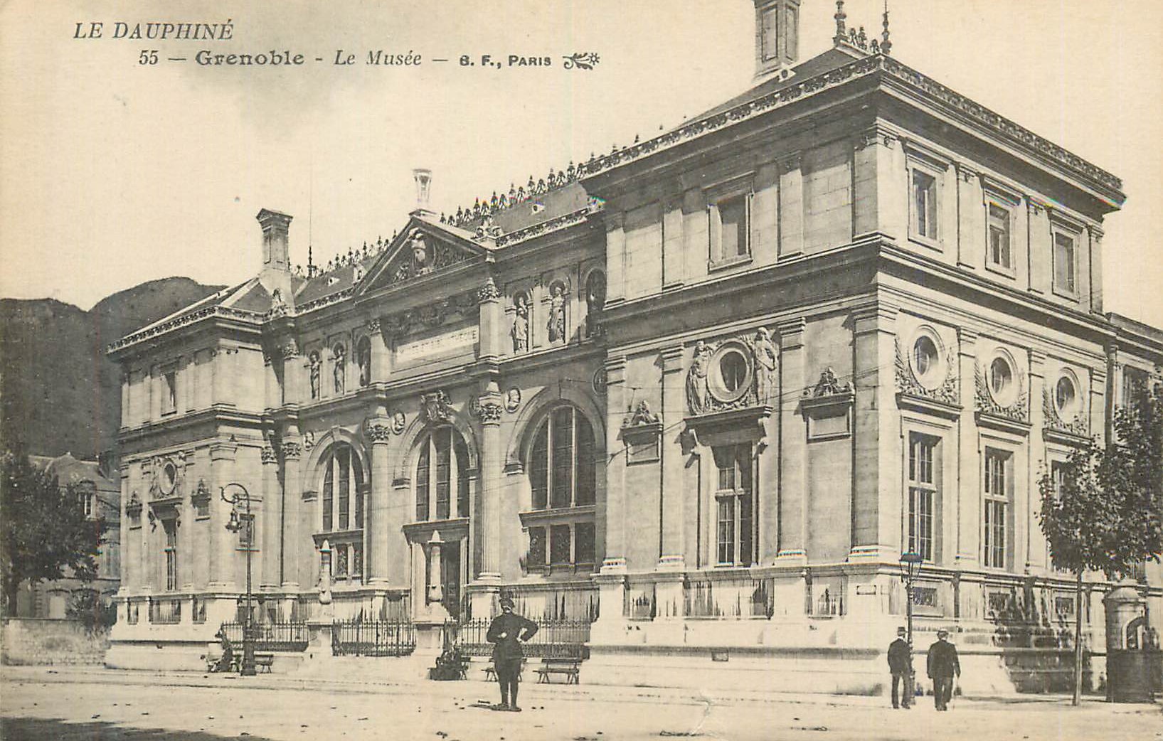 CPA Grenoble Le Dauphine Le Musee