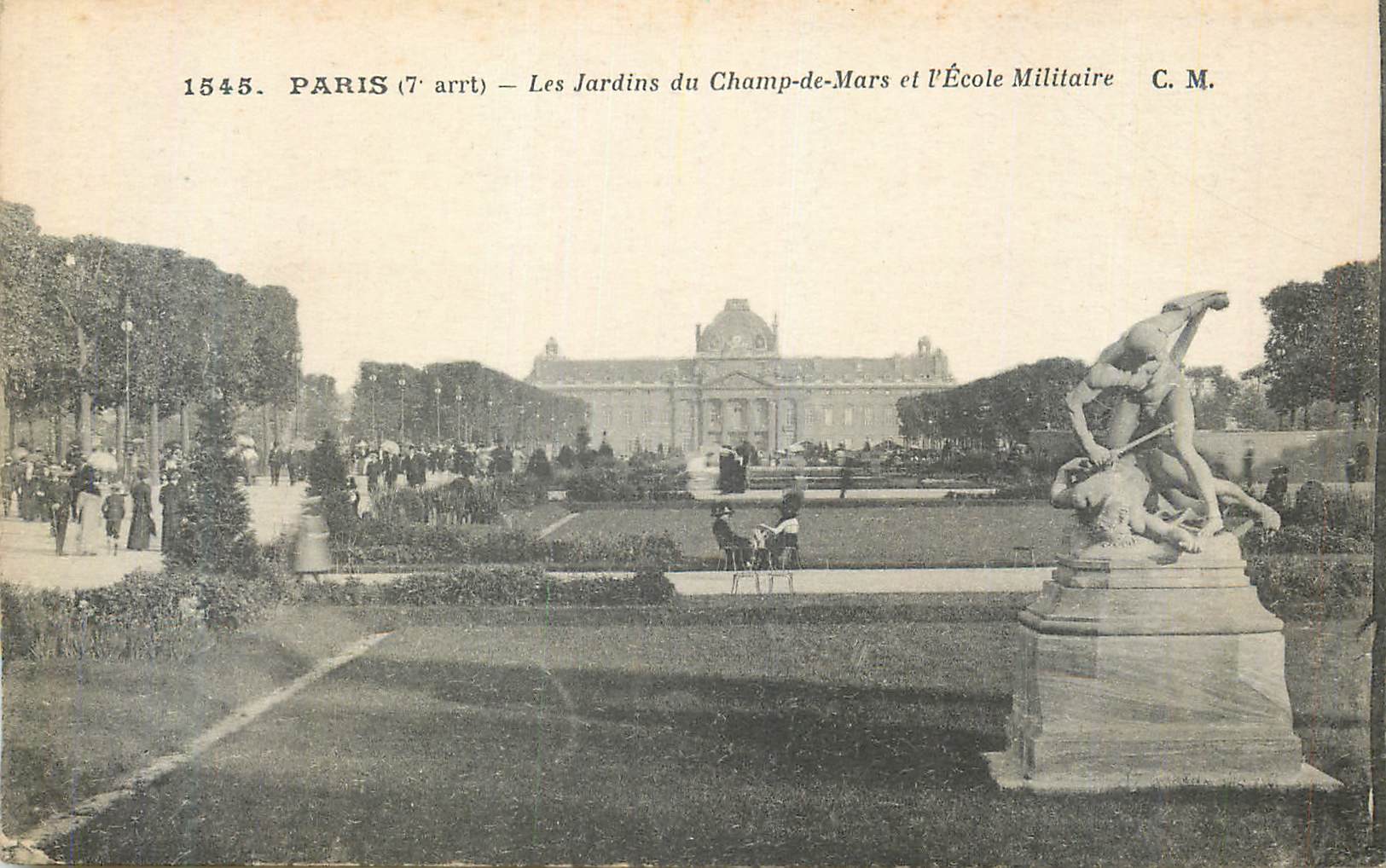 CPA Paris (7e Arrt) Les Jardins du Champ de Mars et l'Ecole Militaire