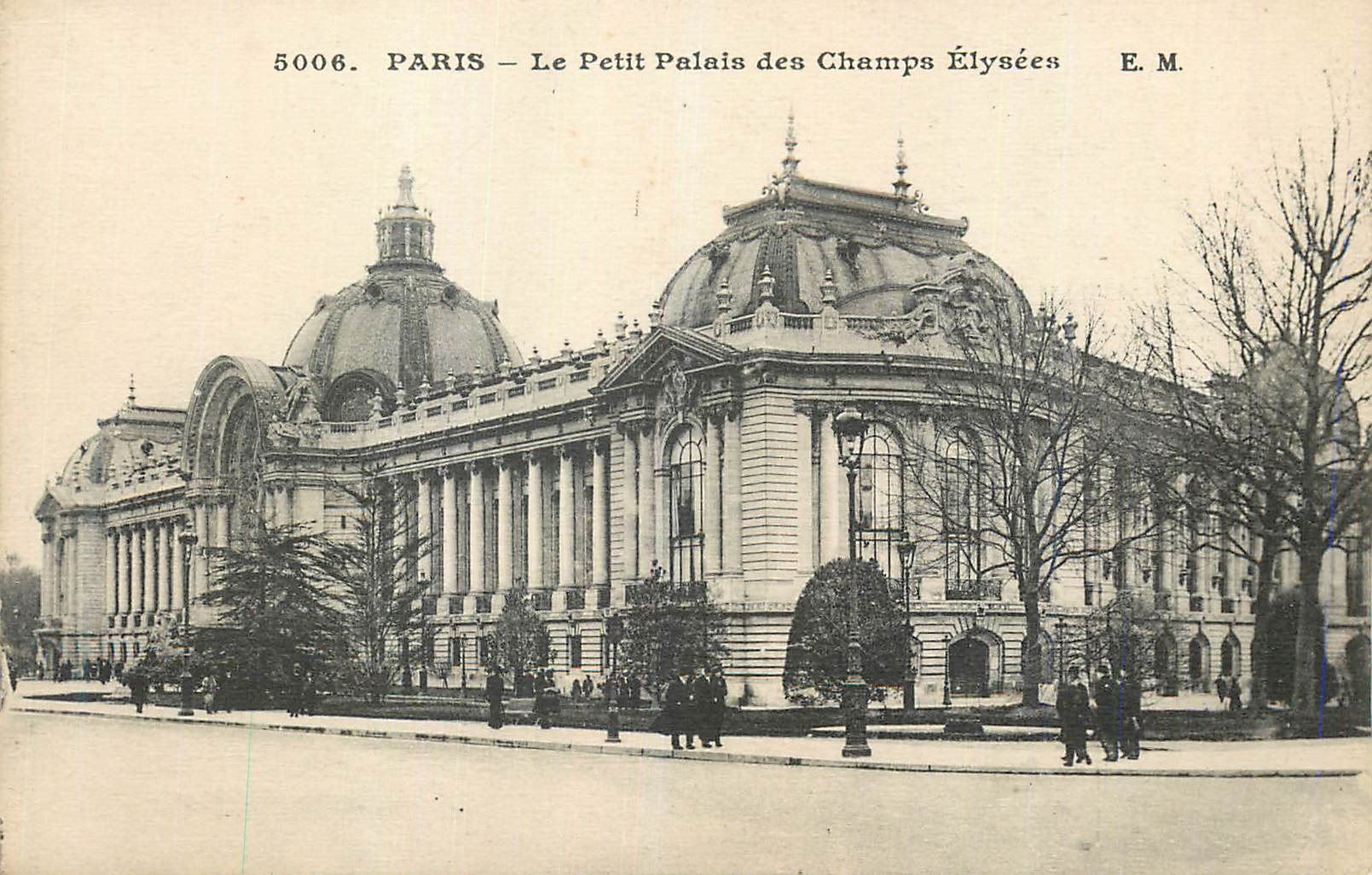 CPA Paris Le Petit Palais des Champs Elysees