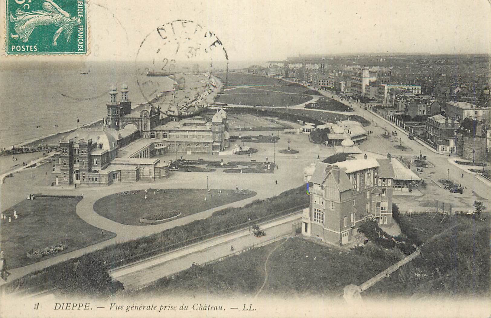 CPA Dieppe Vue Generale prise du Chateau