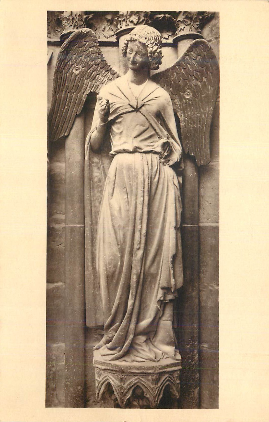 CPA La Cathedrale de Reims