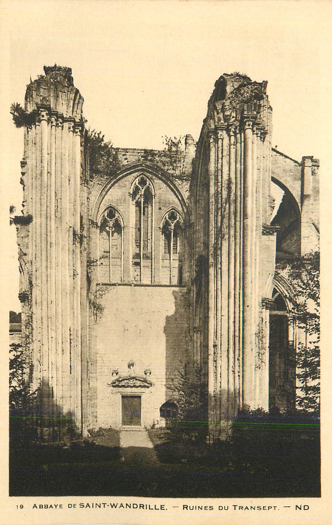 CPA Abbaye de Saint Wandrille Ruines du Transept