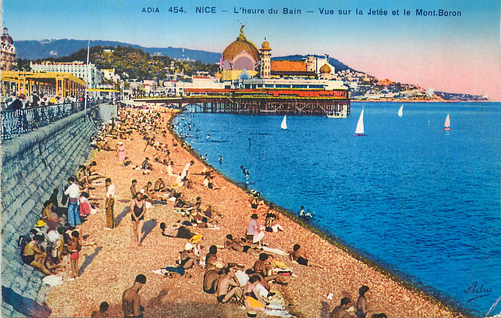 CPA Nice L'Heure du Bain Vue su la Jetee et le Mont Boron