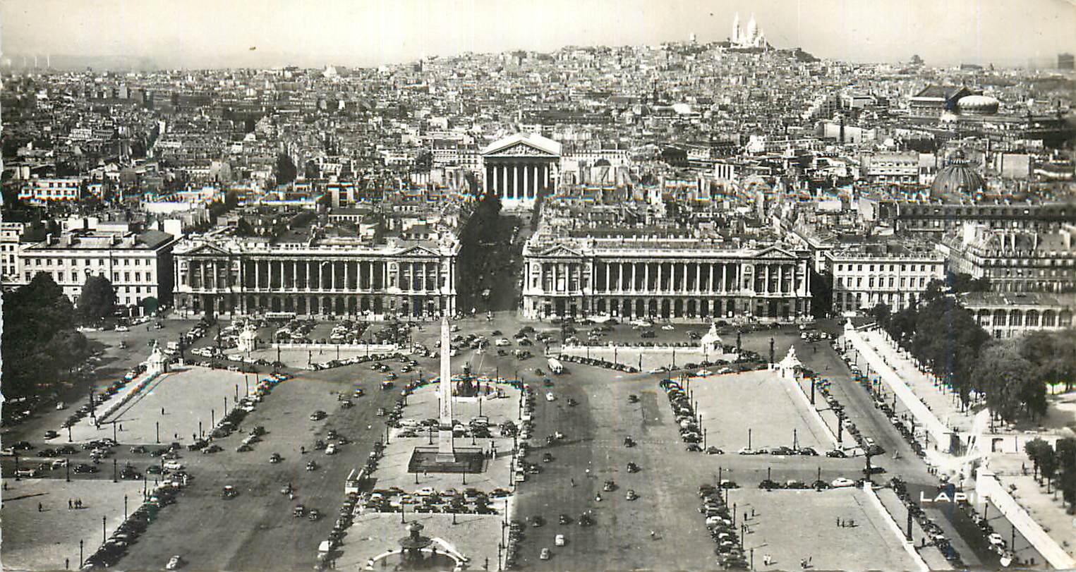 CPM Paris La Place de la Concorde et les Quartiers Nord