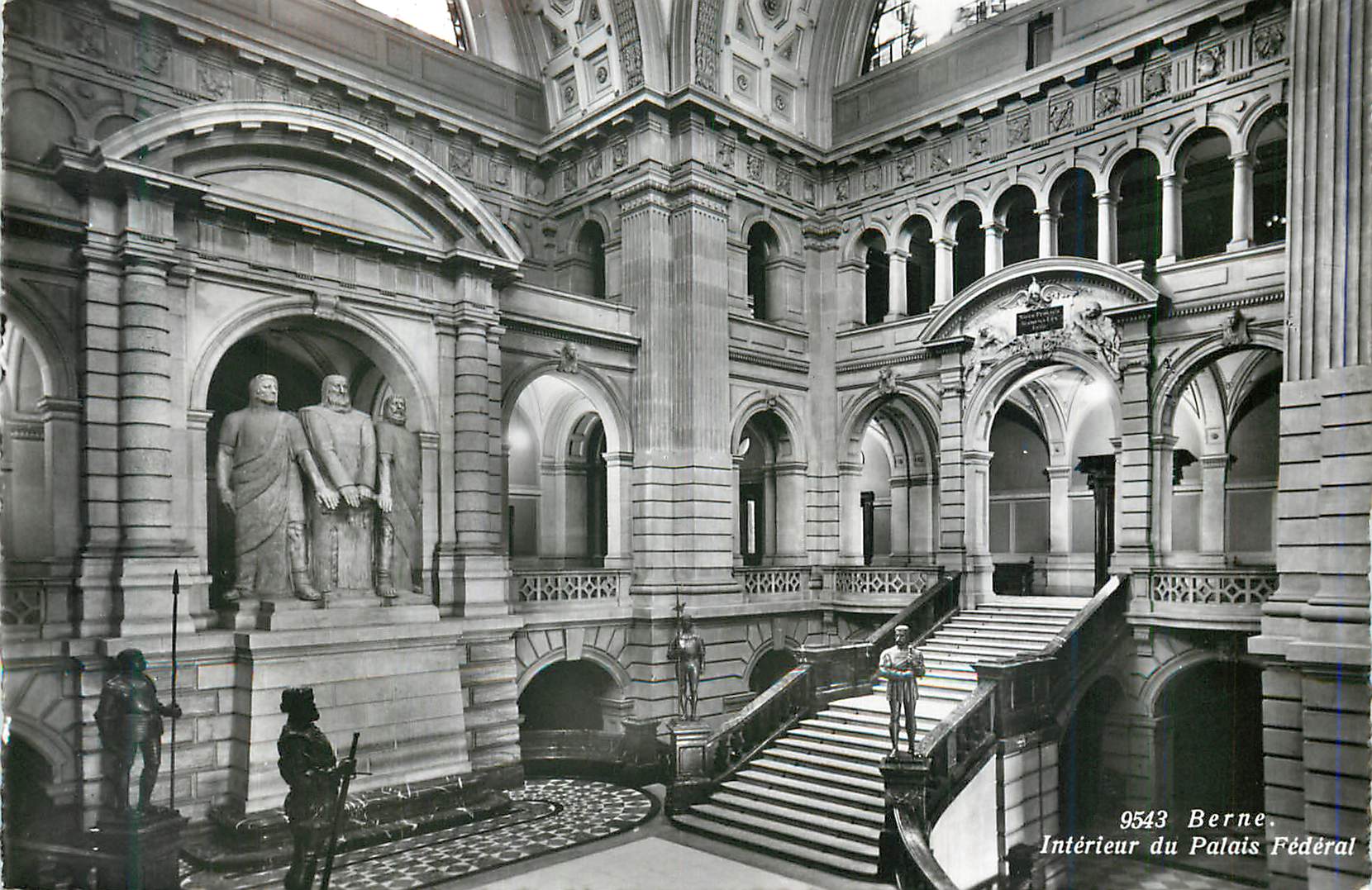 CPM Berne Interieur du Palais Federal