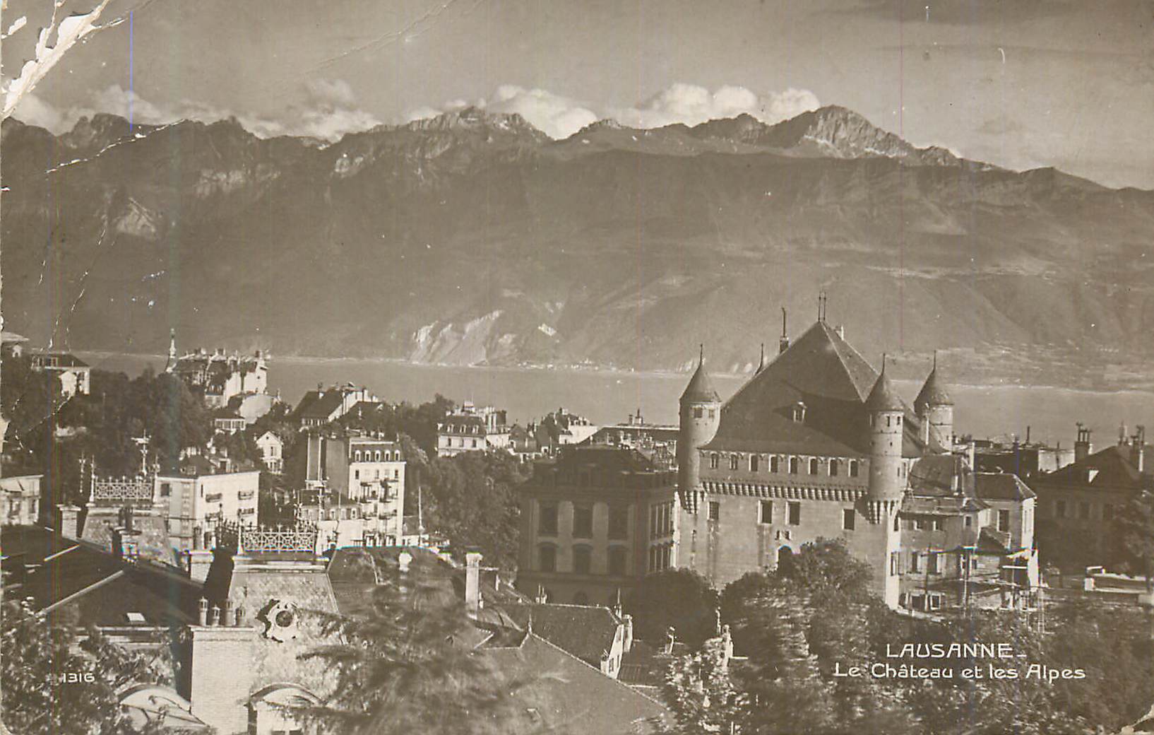 CPA Lausanne Le Chateau et les Alpes