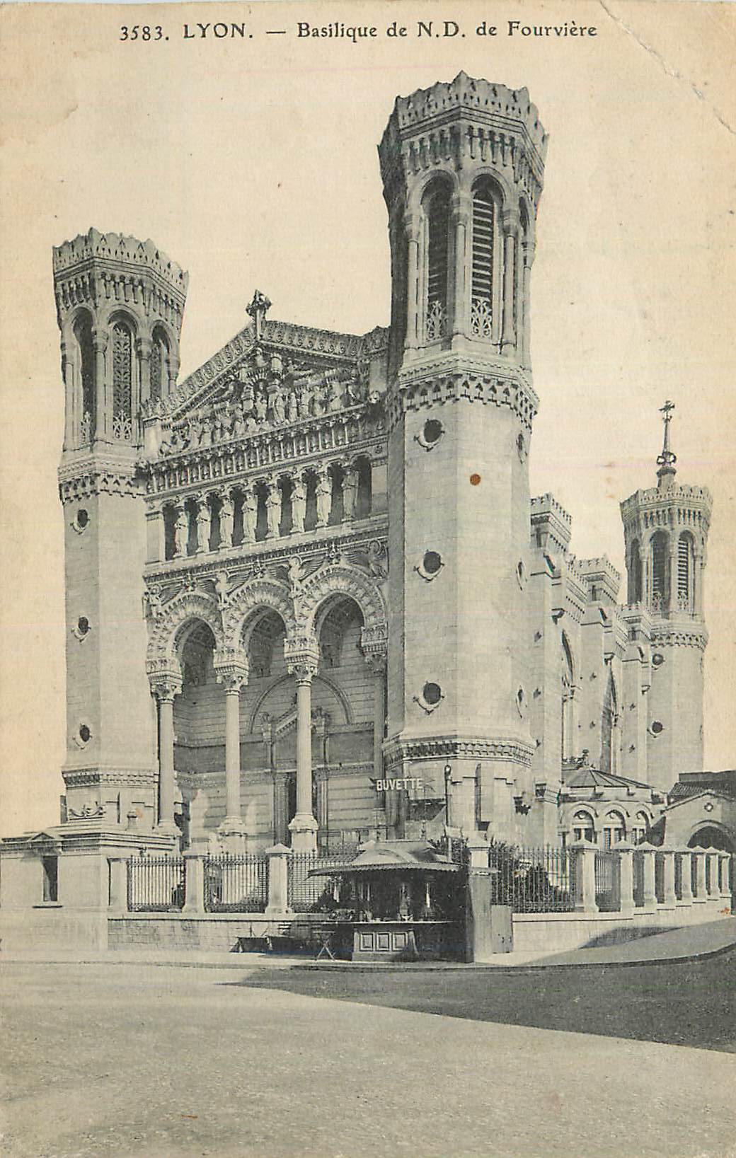 CPA Lyon Basilique de N D de Fourviere