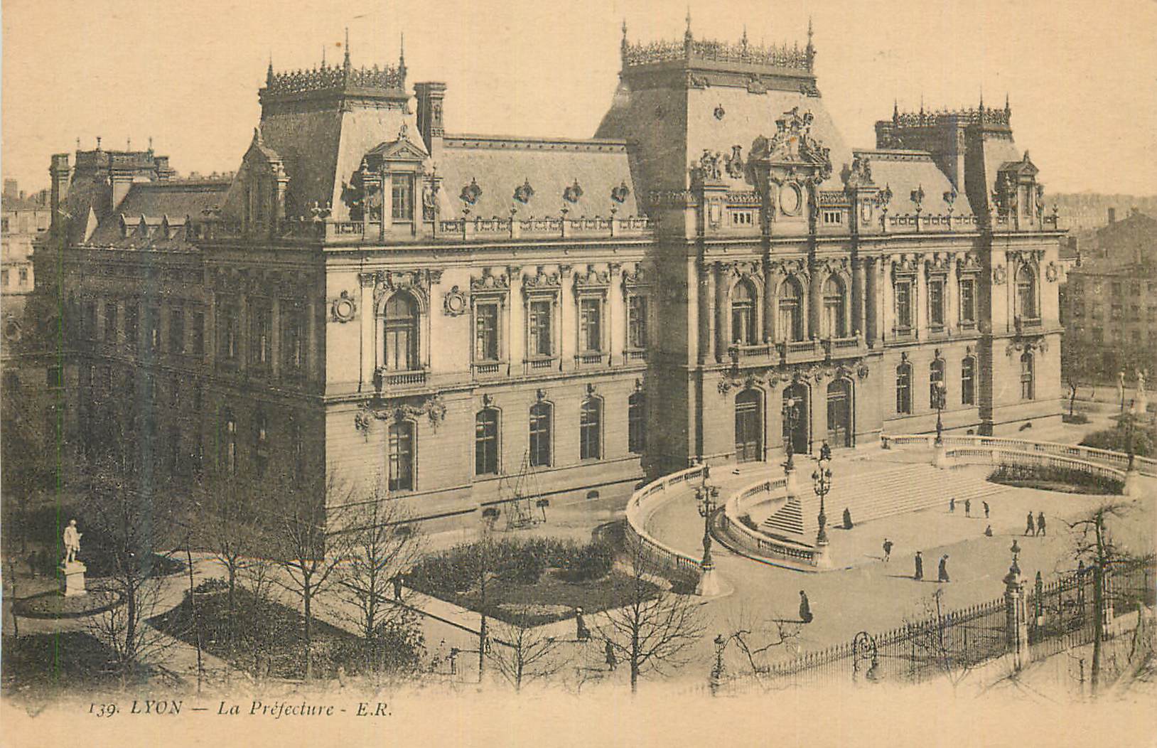 CPA Lyon La Prefecture