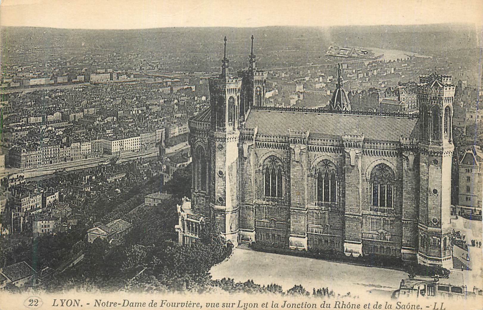 CPA Lyon de Notre Dame de Fourviere vue sur Lyon et la Jonction du Rhone et de la Saone