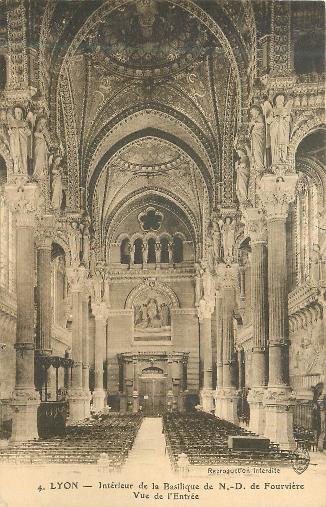 CPA Lyon Interieur de la Basilique de N D de Fourviere