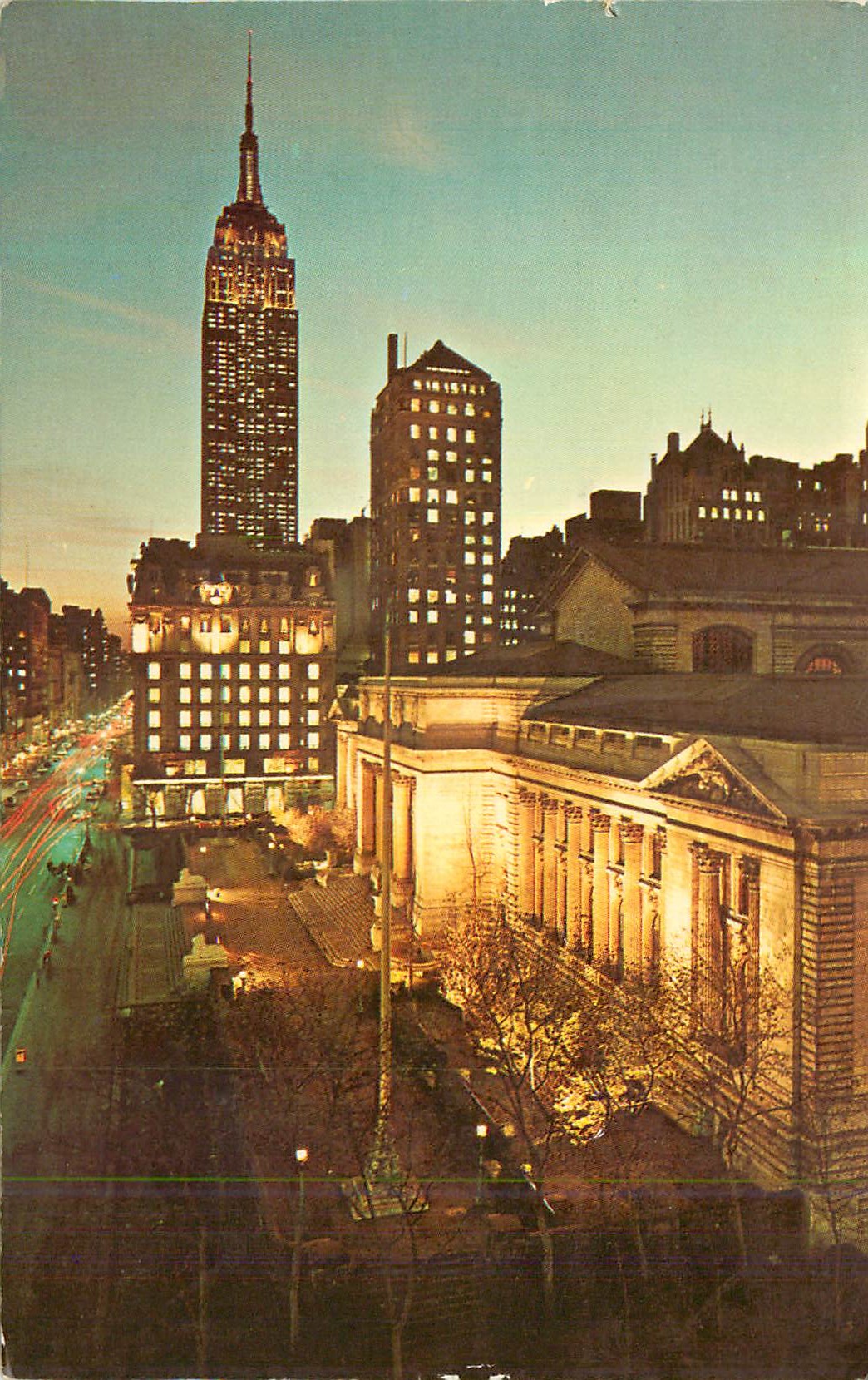 CPM A Dramatic view of the New York Public Library