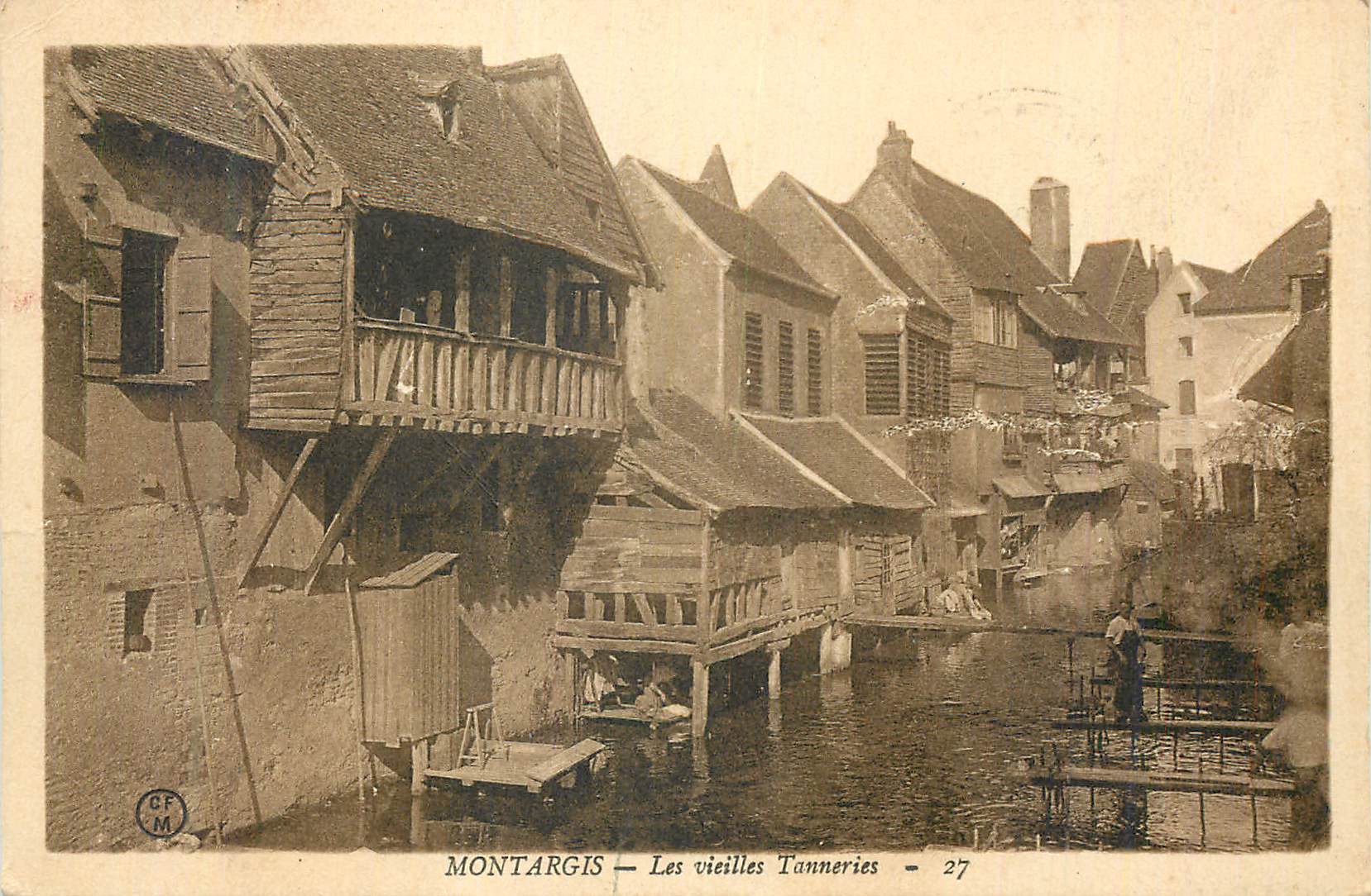 CPA Montargis Les Vieilles Tanneries
