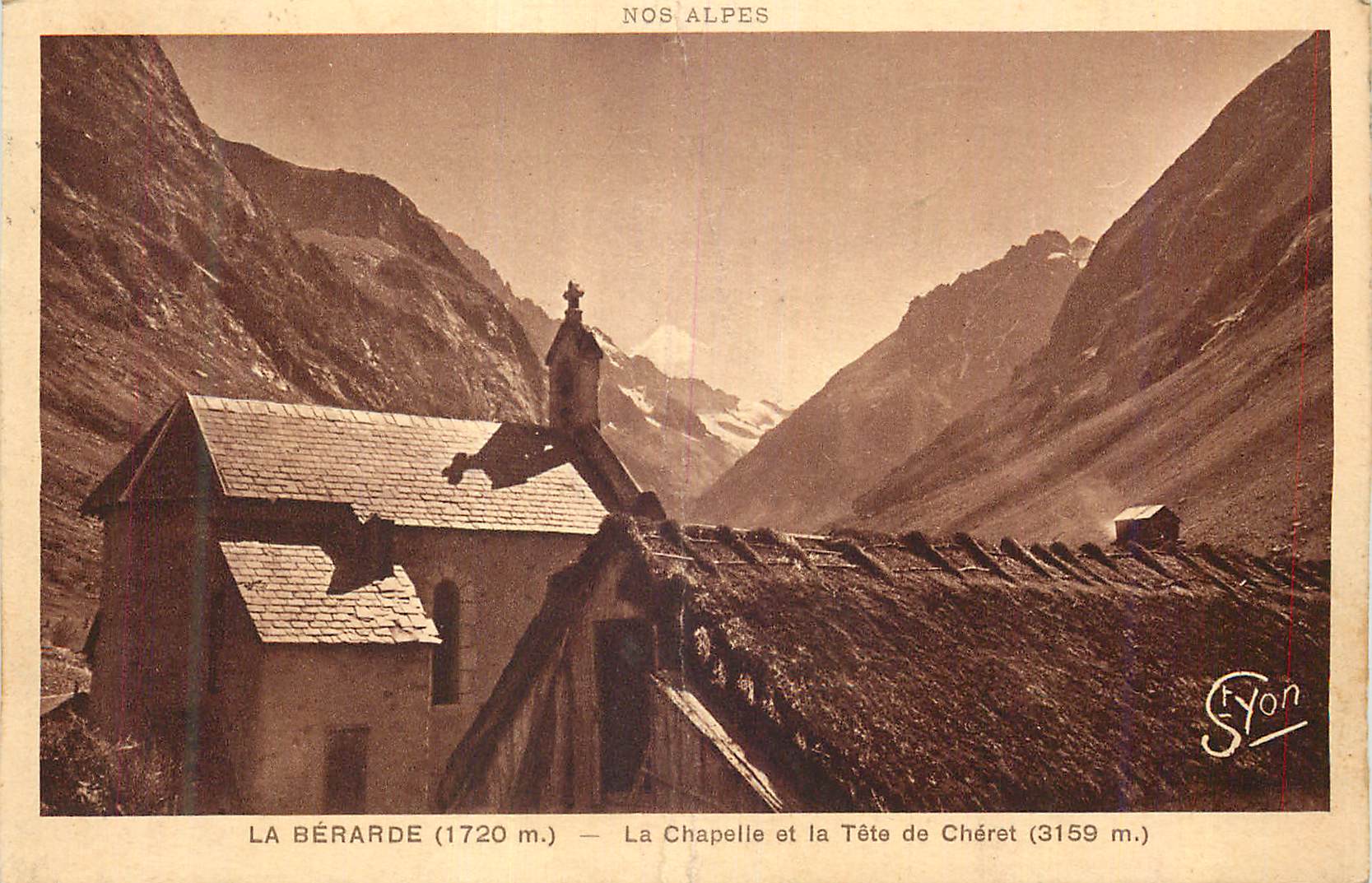 CPA Nos Alpes La Berarde (1720 m) La Chapelle et la Tete de Cheret (3159 m)