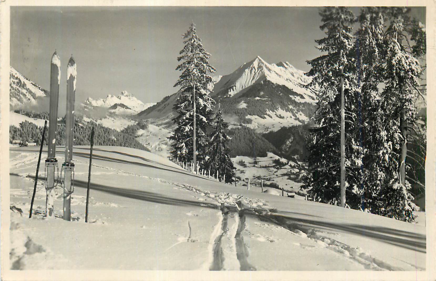 CPM Leysin Un Paysage d'Hiver avec le Pic Chaussy et Gummfluh Ski