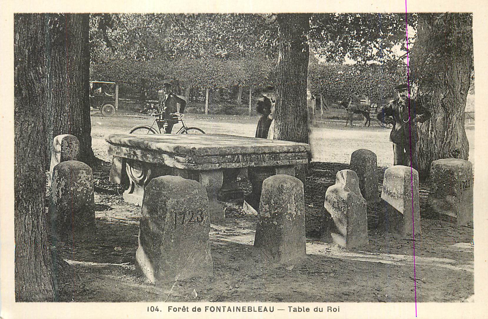 Wald von FONTAINEBLEAU — Königstisch