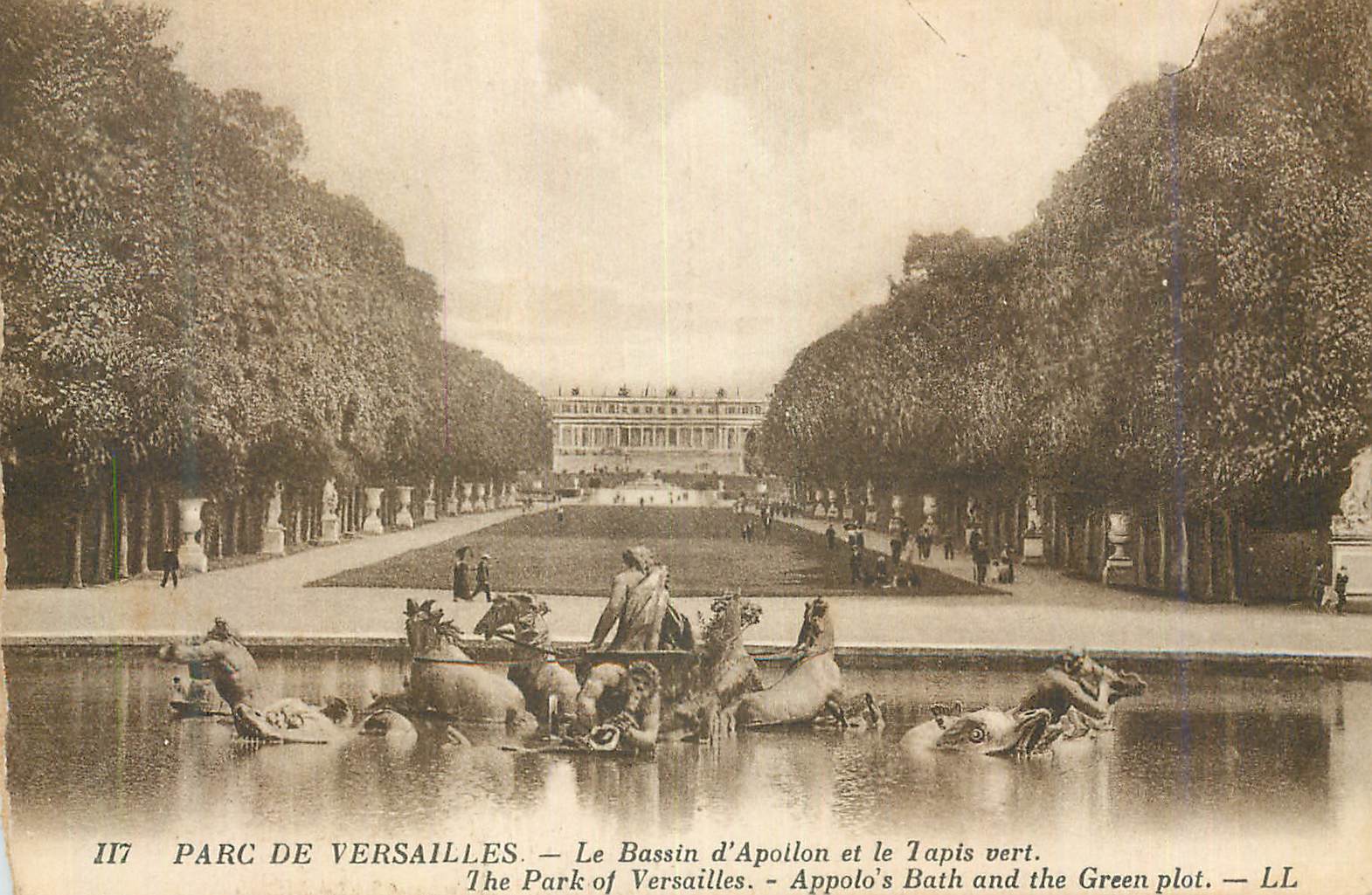 CPA Parc de Versailles Le Bassin d'Apollon et le Tapis Vert