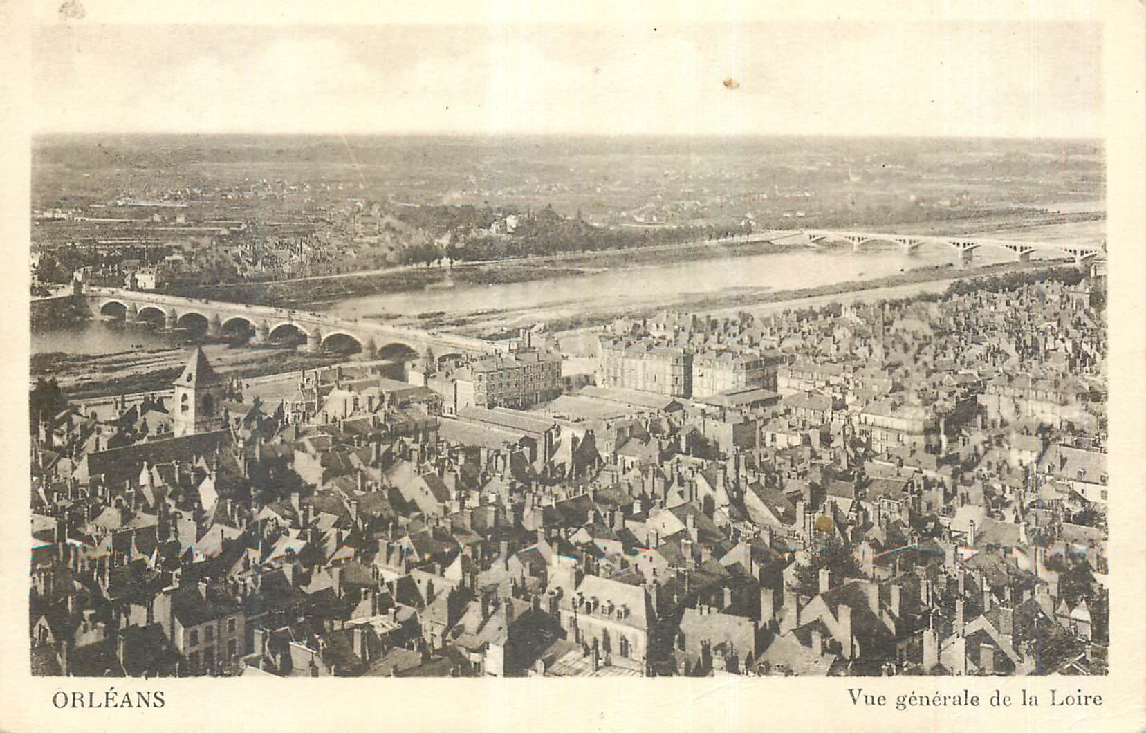 CPA Orleans Vue Generale de la Loire